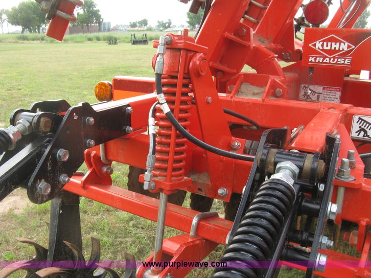 image for item K8685 2013 Kuhn-krause 8000 Excelerator vertical tiller
