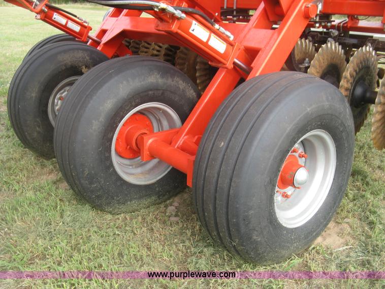 image for item K8685 2013 Kuhn-krause 8000 Excelerator vertical tiller