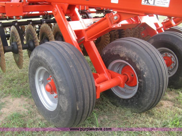image for item K8685 2013 Kuhn-krause 8000 Excelerator vertical tiller