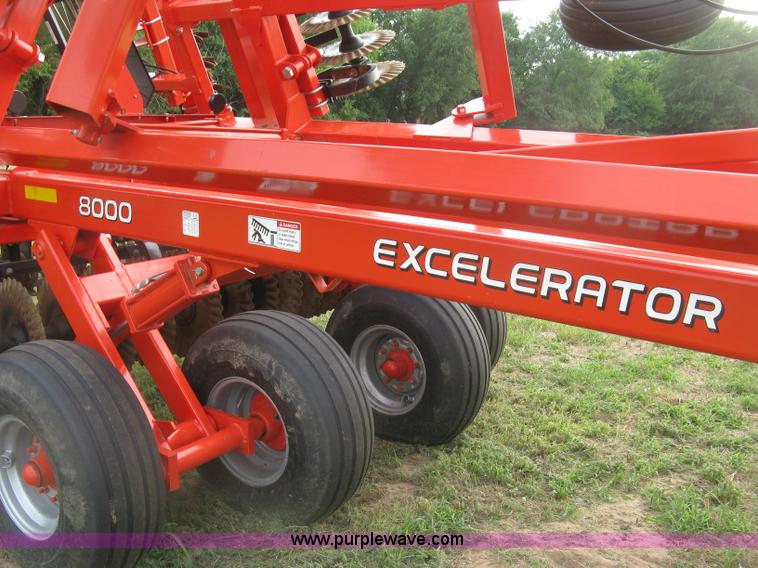 image for item K8685 2013 Kuhn-krause 8000 Excelerator vertical tiller