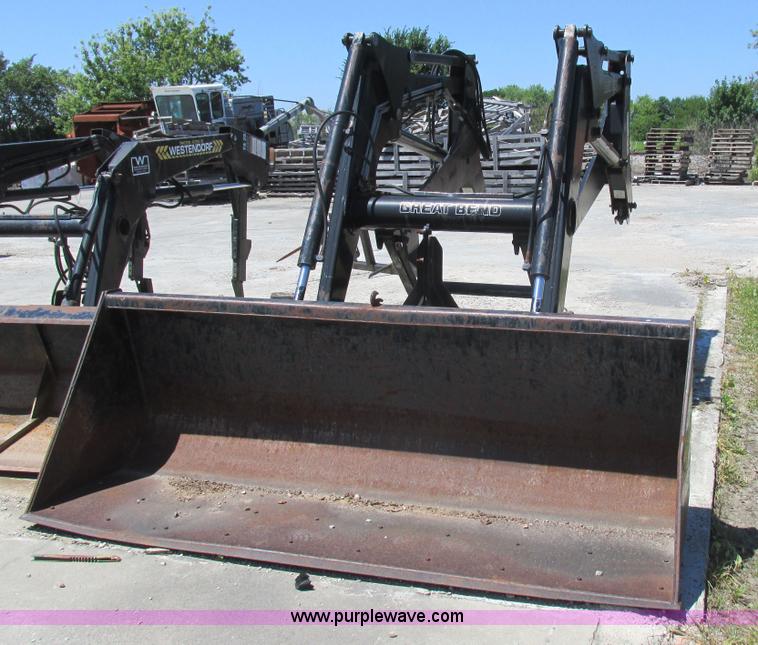 image for item L4008 Great Bend 870 loader