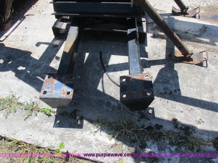 image for item L4008 Great Bend 870 loader