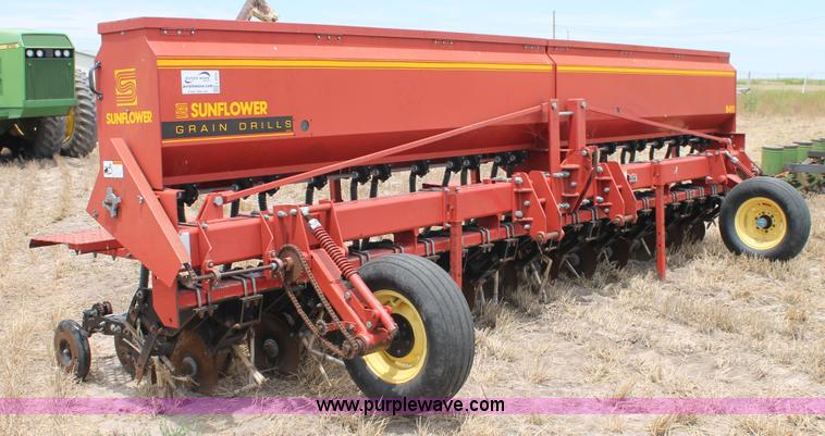 image for item L4343 Sunflower 9411 grain drill