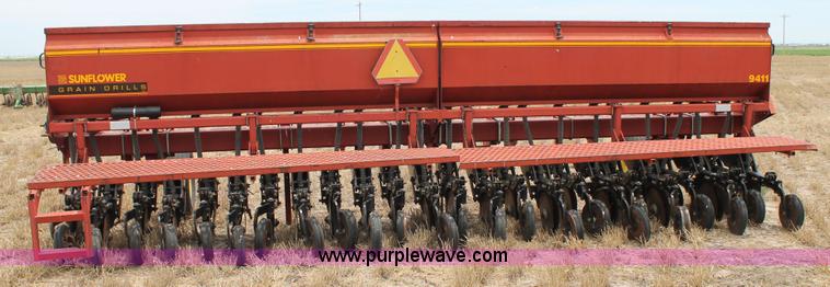 image for item L4343 Sunflower 9411 grain drill