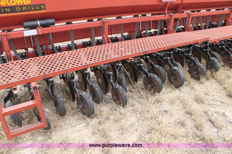 image for item L4343 Sunflower 9411 grain drill