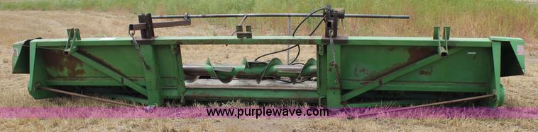 image for item L4347 John Deere 843 corn head