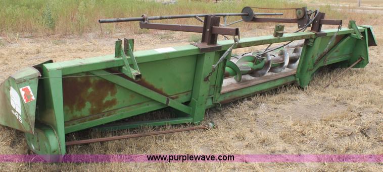 image for item L4347 John Deere 843 corn head