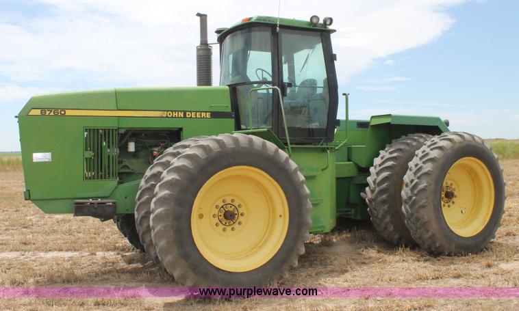image for item L4349 1990 John Deere 8760 4WD tractor
