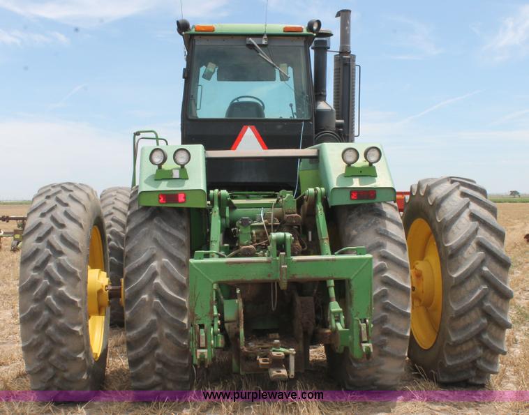 image for item L4349 1990 John Deere 8760 4WD tractor