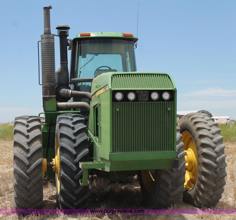 image for item L4349 1990 John Deere 8760 4WD tractor