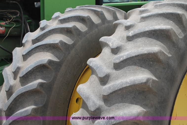 image for item L4349 1990 John Deere 8760 4WD tractor