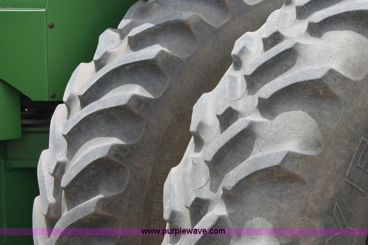 image for item L4349 1990 John Deere 8760 4WD tractor