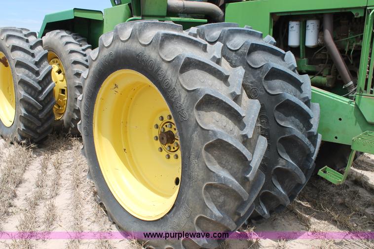 image for item L4349 1990 John Deere 8760 4WD tractor