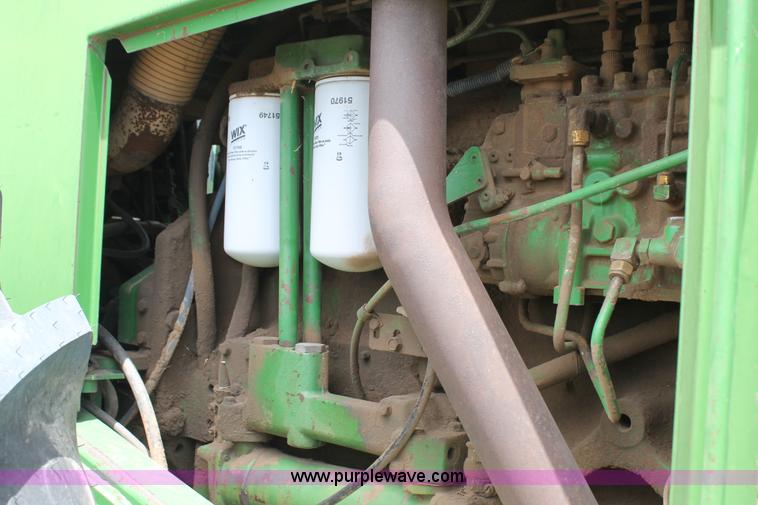 image for item L4349 1990 John Deere 8760 4WD tractor