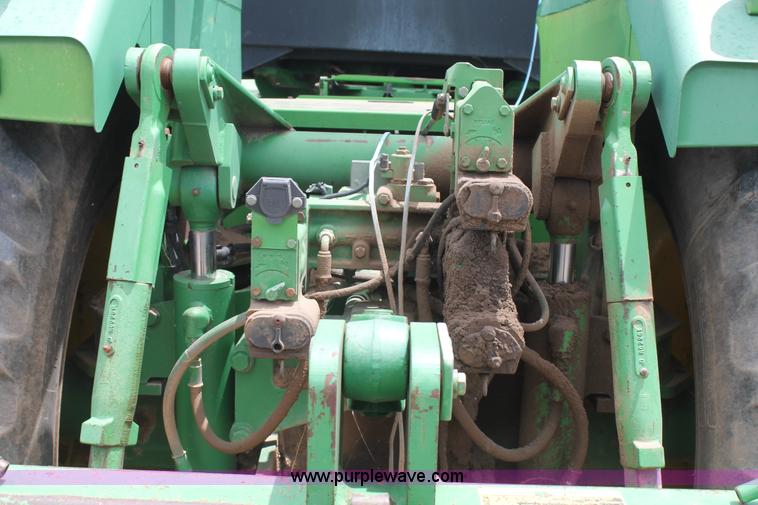 image for item L4349 1990 John Deere 8760 4WD tractor