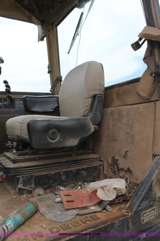 image for item L4349 1990 John Deere 8760 4WD tractor