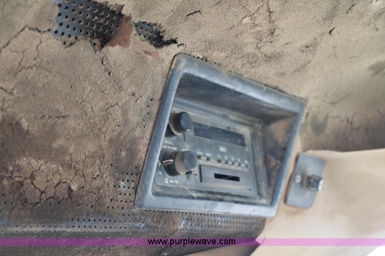 image for item L4349 1990 John Deere 8760 4WD tractor