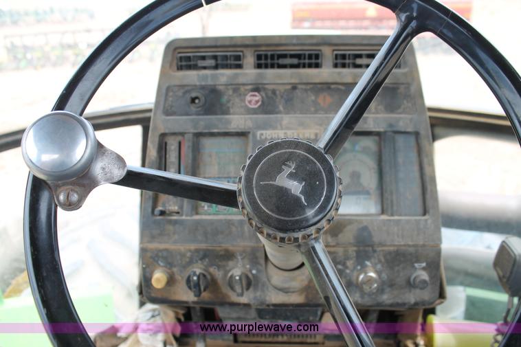 image for item L4349 1990 John Deere 8760 4WD tractor