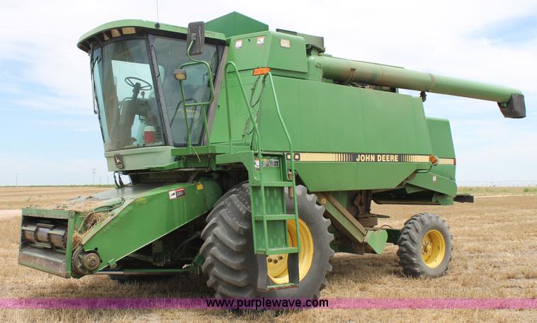 image for item L4350 1995 John Deere 9600 combine