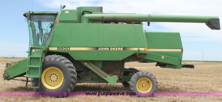 image for item L4350 1995 John Deere 9600 combine