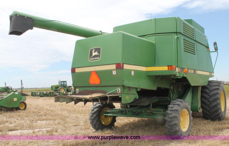 image for item L4350 1995 John Deere 9600 combine