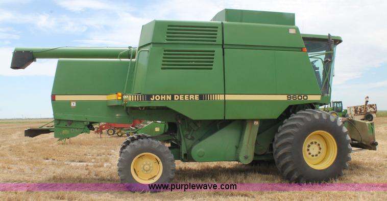 image for item L4350 1995 John Deere 9600 combine