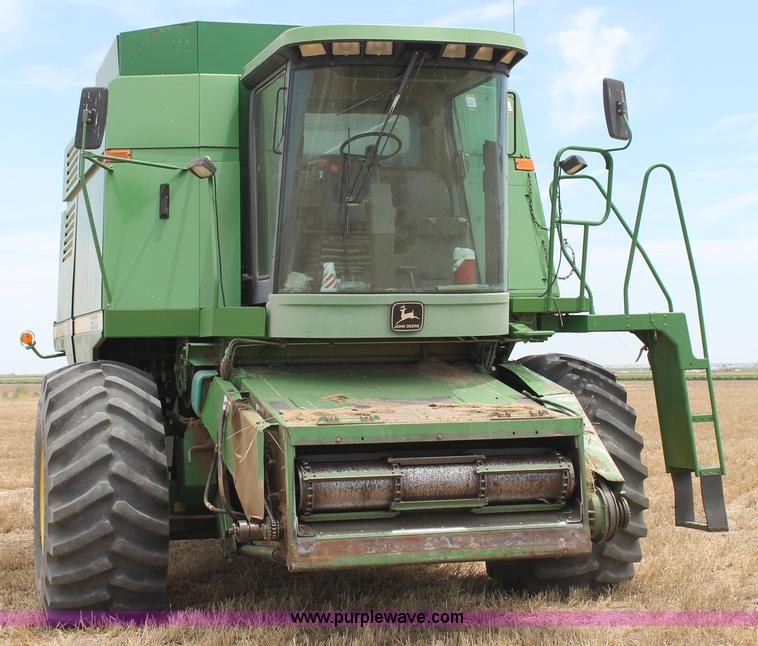 image for item L4350 1995 John Deere 9600 combine