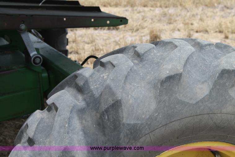 image for item L4350 1995 John Deere 9600 combine