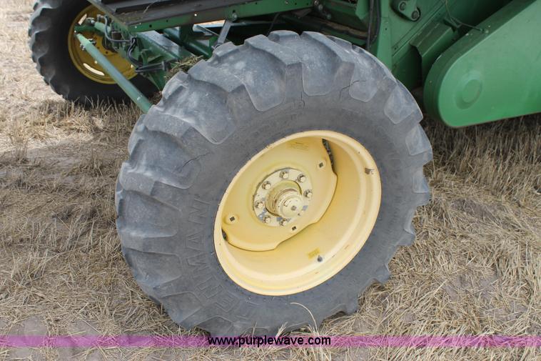 image for item L4350 1995 John Deere 9600 combine