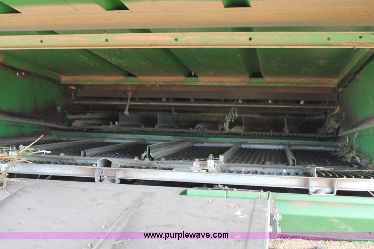 image for item L4350 1995 John Deere 9600 combine