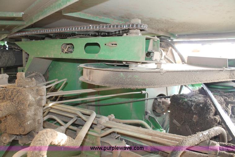 image for item L4350 1995 John Deere 9600 combine