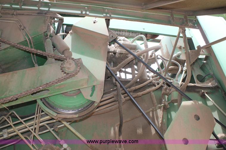 image for item L4350 1995 John Deere 9600 combine