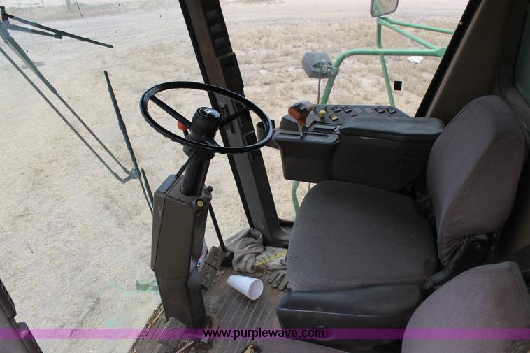 image for item L4350 1995 John Deere 9600 combine