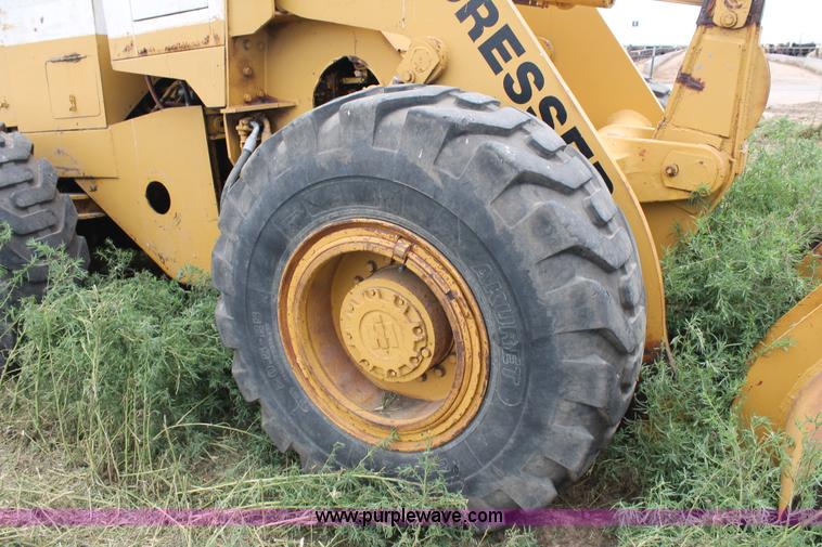 image for item L4351 1978 Dresser 530 Payloader wheel loader