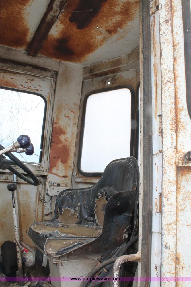 image for item L4351 1978 Dresser 530 Payloader wheel loader