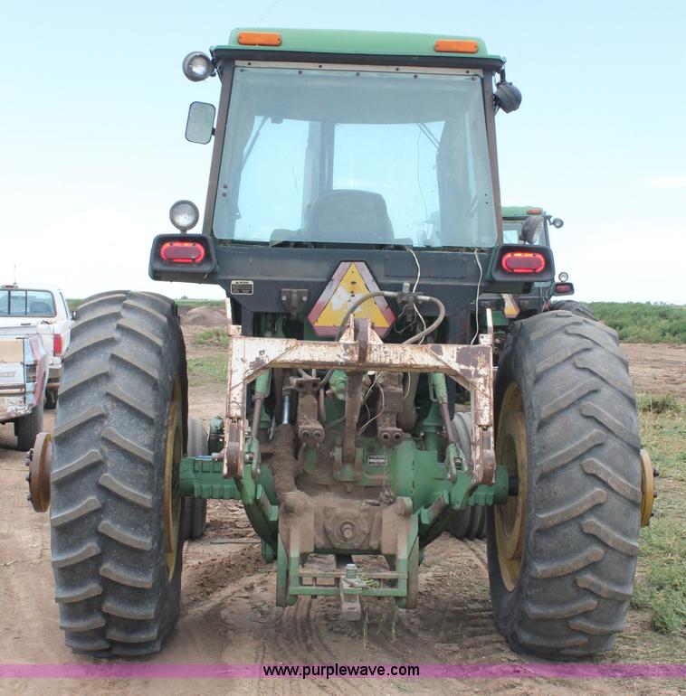 image for item L4353 1981 John Deere 4640 tractor