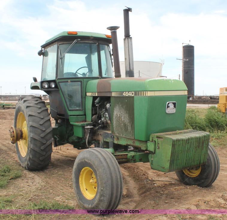 image for item L4353 1981 John Deere 4640 tractor