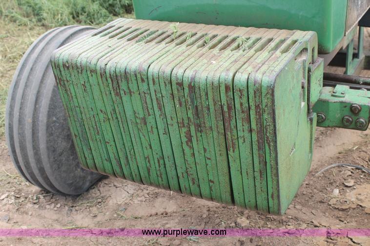 image for item L4353 1981 John Deere 4640 tractor