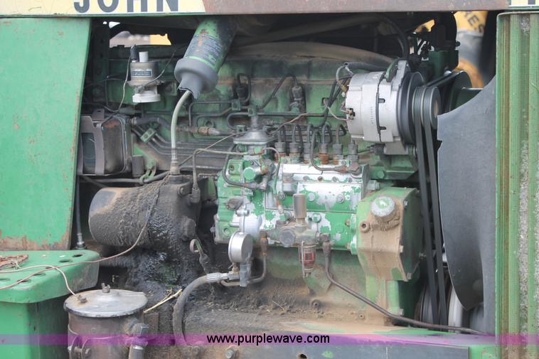 image for item L4353 1981 John Deere 4640 tractor