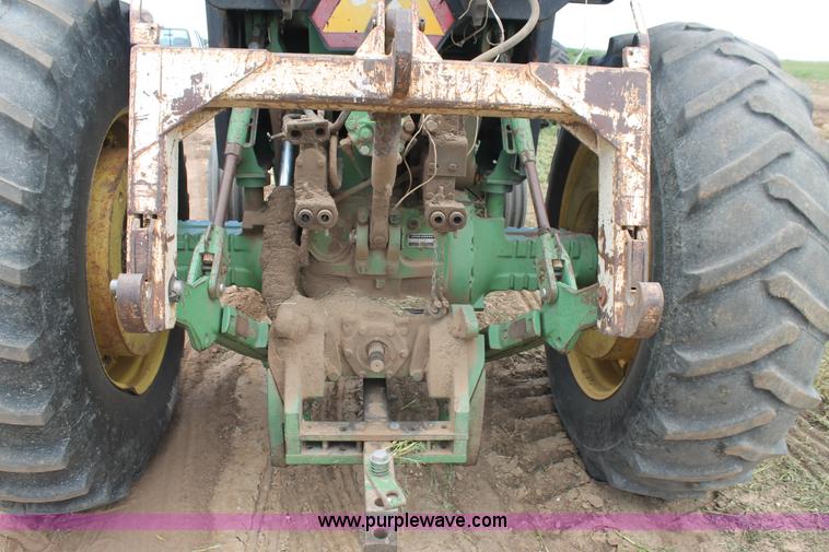 image for item L4353 1981 John Deere 4640 tractor