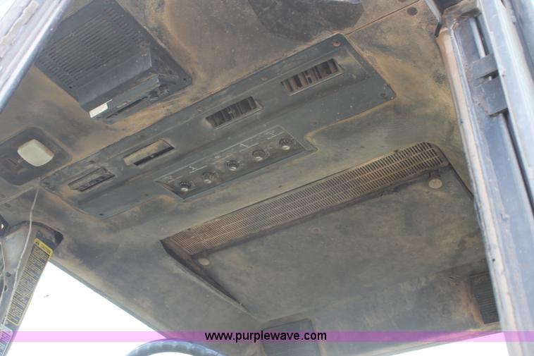 image for item L4353 1981 John Deere 4640 tractor