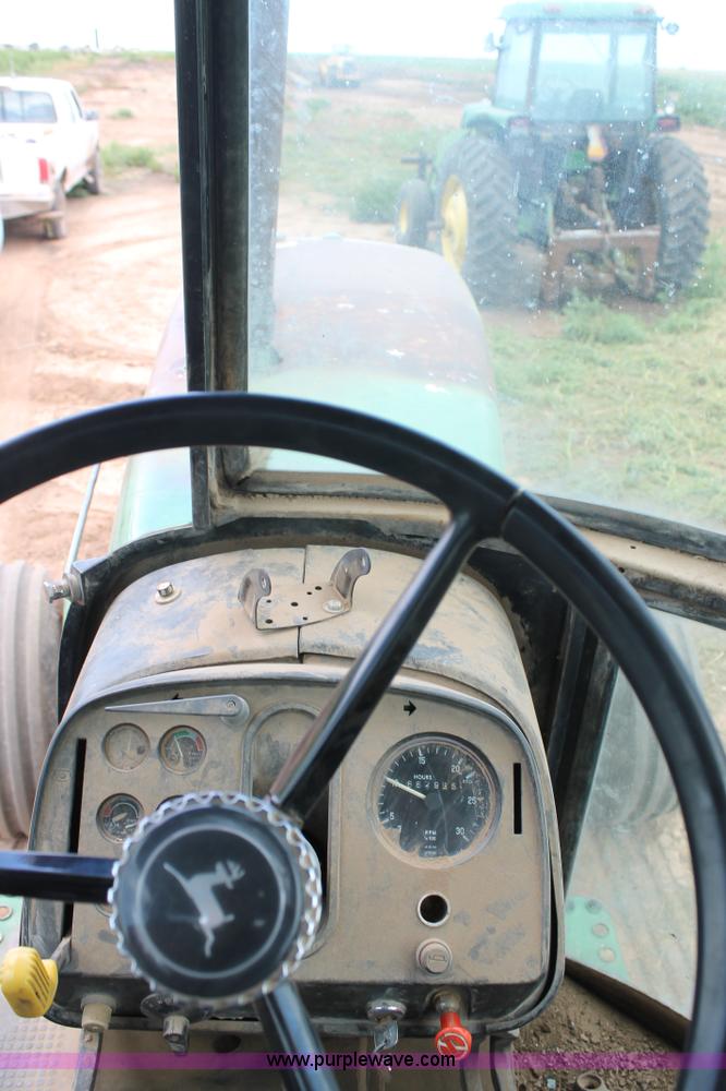 image for item L4353 1981 John Deere 4640 tractor