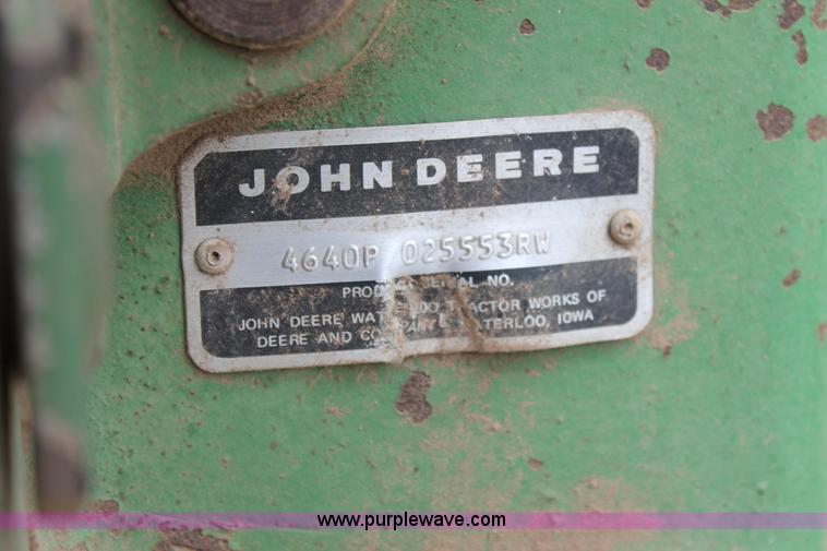 image for item L4353 1981 John Deere 4640 tractor