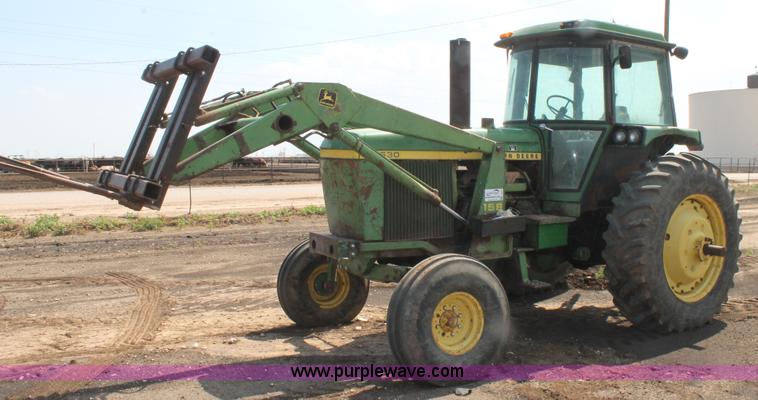 image for item L4354 1981 John Deere 4440 tractor