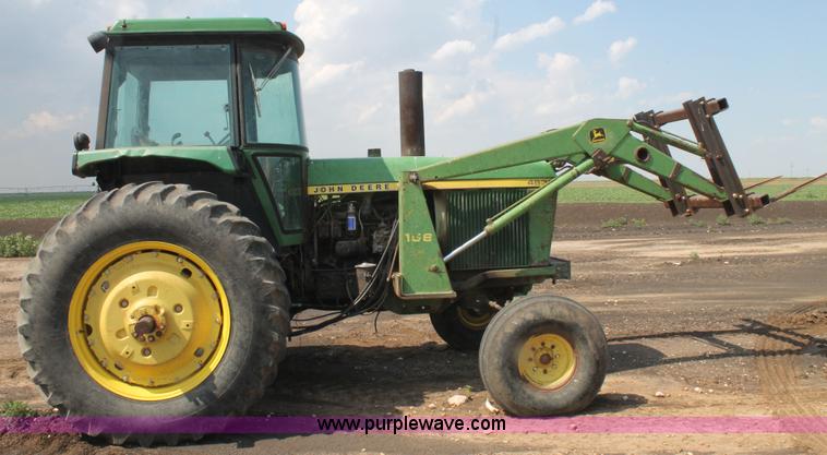 image for item L4354 1981 John Deere 4440 tractor