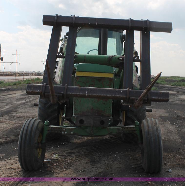 image for item L4354 1981 John Deere 4440 tractor