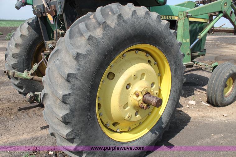 image for item L4354 1981 John Deere 4440 tractor