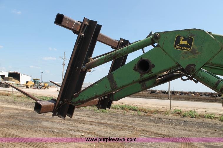 image for item L4354 1981 John Deere 4440 tractor