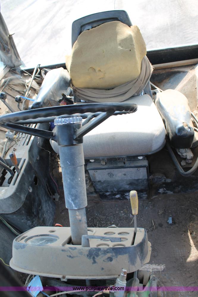 image for item L4354 1981 John Deere 4440 tractor