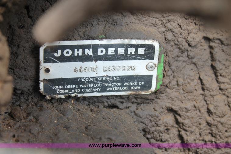 image for item L4354 1981 John Deere 4440 tractor